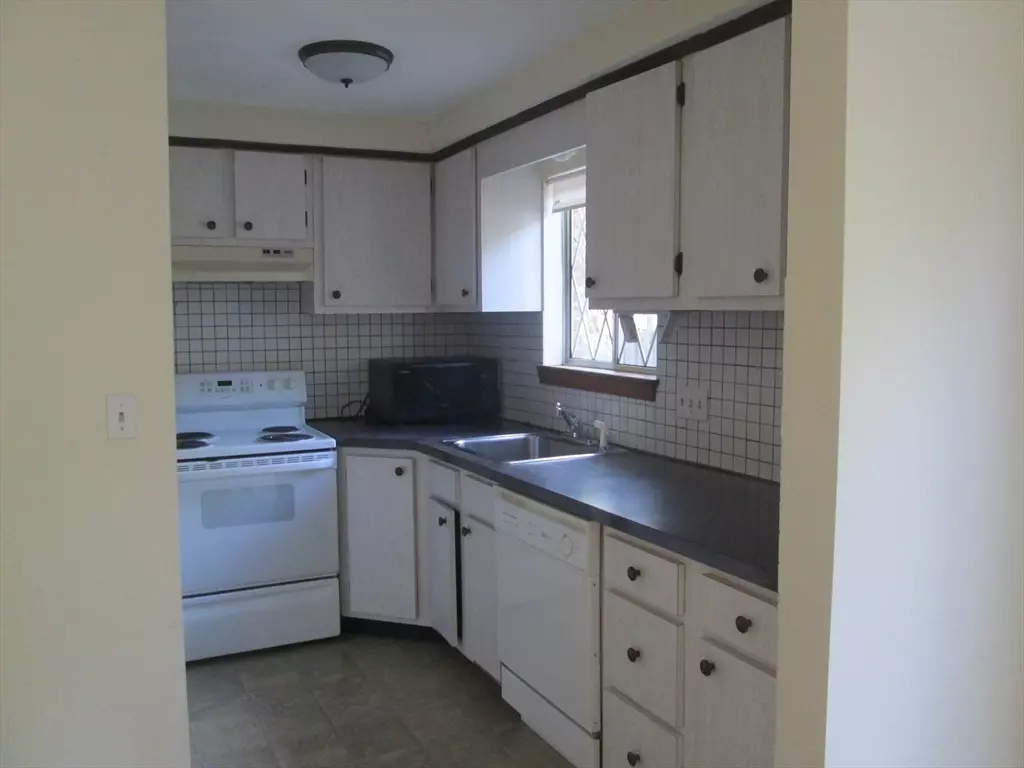 Belmont, MA 02478,112 Clark St #112