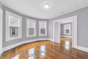71 Knox St #2, Springfield, MA 01105