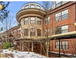 Brookline, MA 02445,110 Cypress St #207
