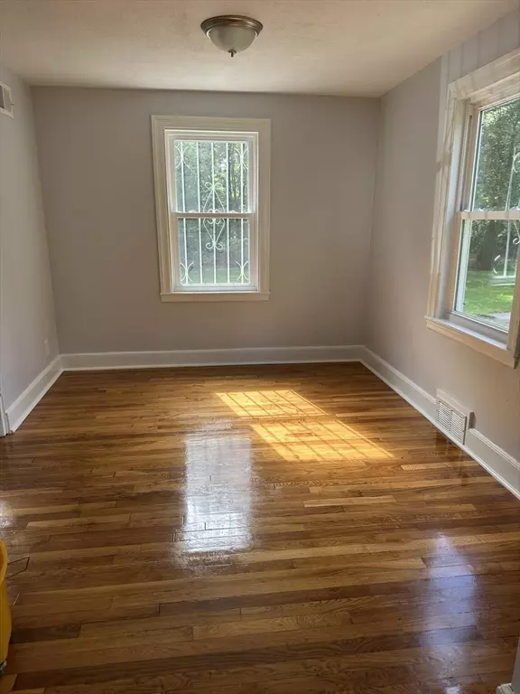 Boston, MA 02126,54 Meadowbanks #R