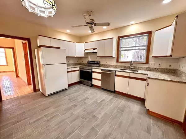 8 Berkeley St #2, Watertown, MA 02472