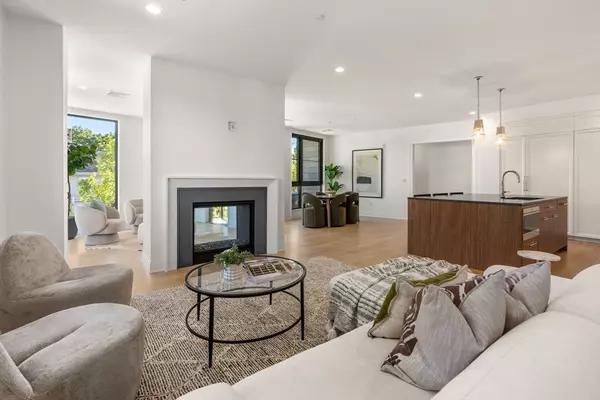 Wellesley, MA 02482,100 Linden Street #106