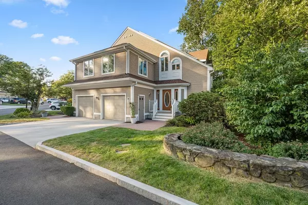 Worcester, MA 01604,48 Pointe Rok Dr #48