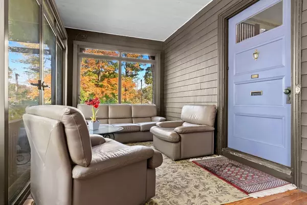 North Andover, MA 01845,16 Court St