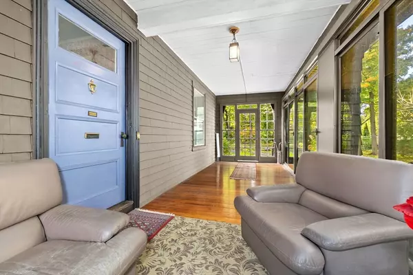 North Andover, MA 01845,16 Court St