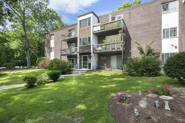 599 Old West Central St #D6, Franklin, MA 02038