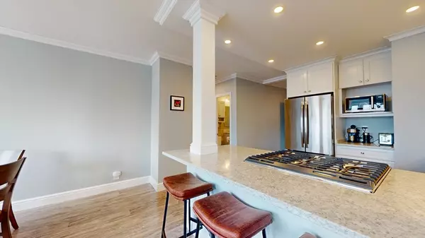 Boston, MA 02110,65 E India Row #24H