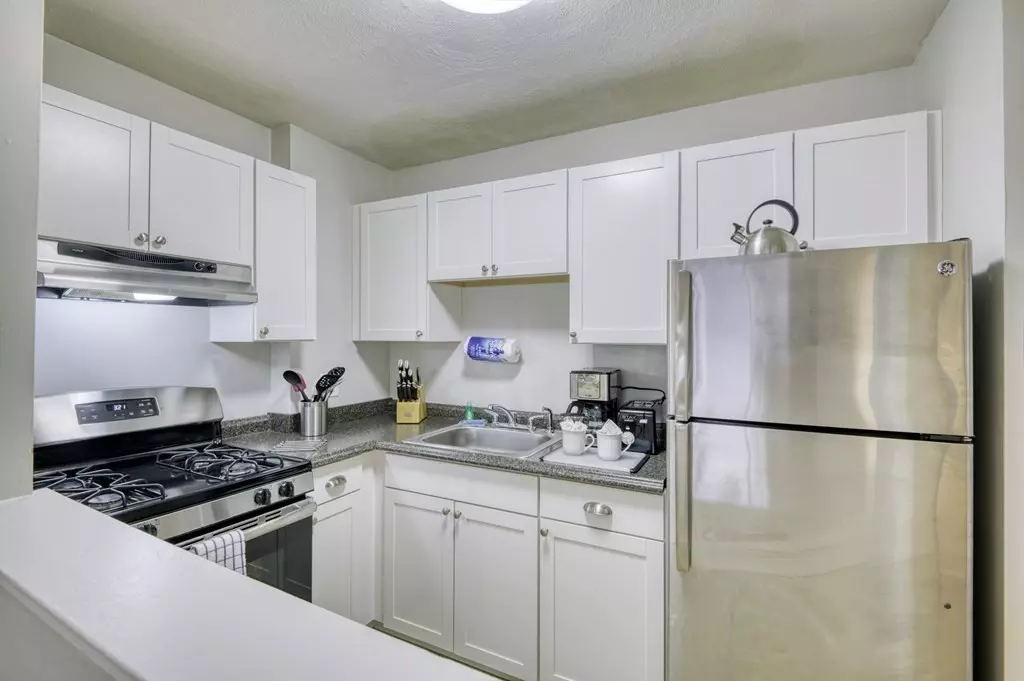 Quincy, MA 02169,332 Copeland Street #14
