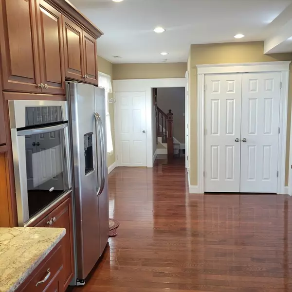 Worcester, MA 01606,11 Hockanum Way