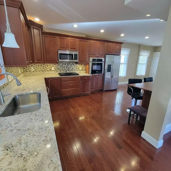Worcester, MA 01606,11 Hockanum Way