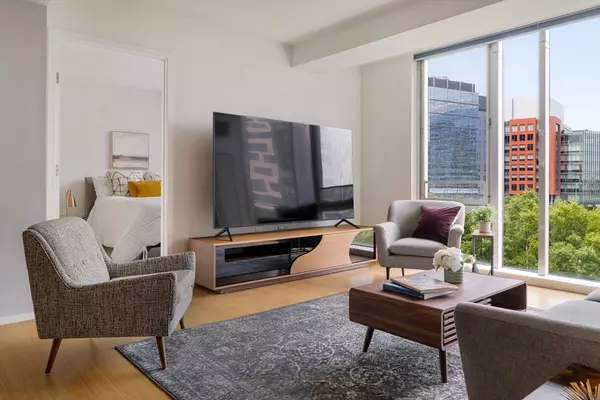 Cambridge, MA 02141,2 Earhart St #615