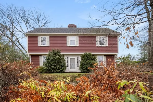 35 Old Colony Rd, Wellesley, MA 02481