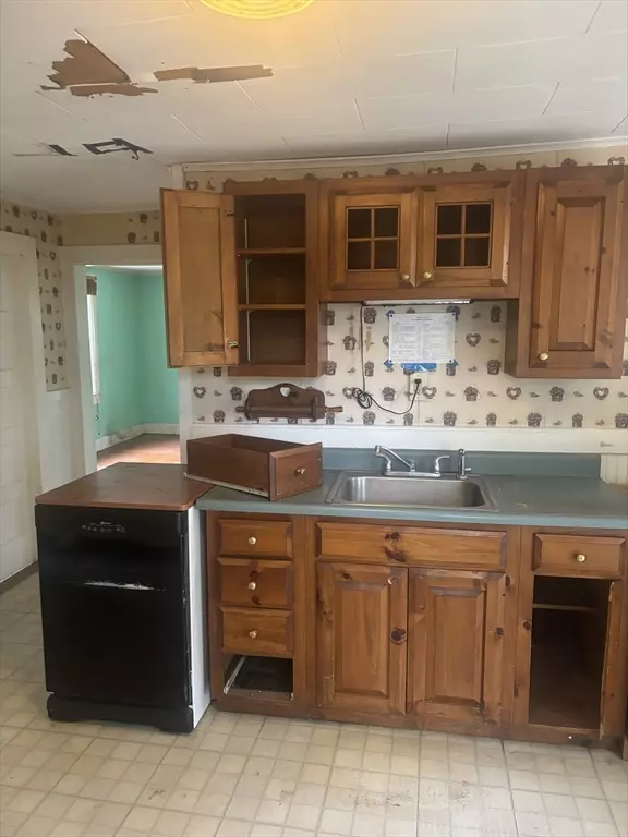 Russell, MA 01071,6 Blandford Stage Rd