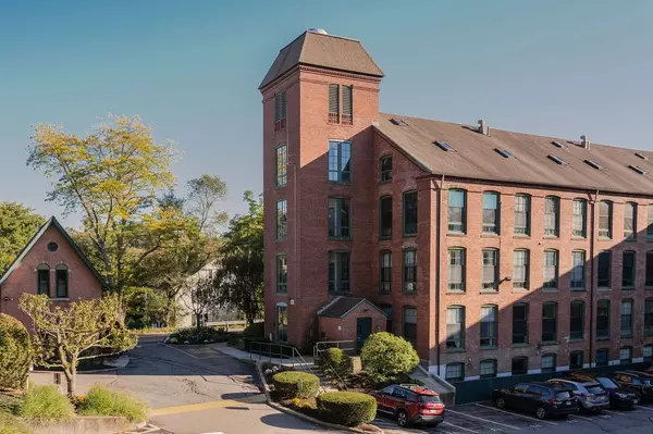 14 Sanford St #15, Medway, MA 02053