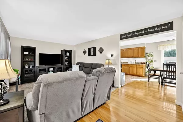 Ludlow, MA 01056,32 Elaine Dr