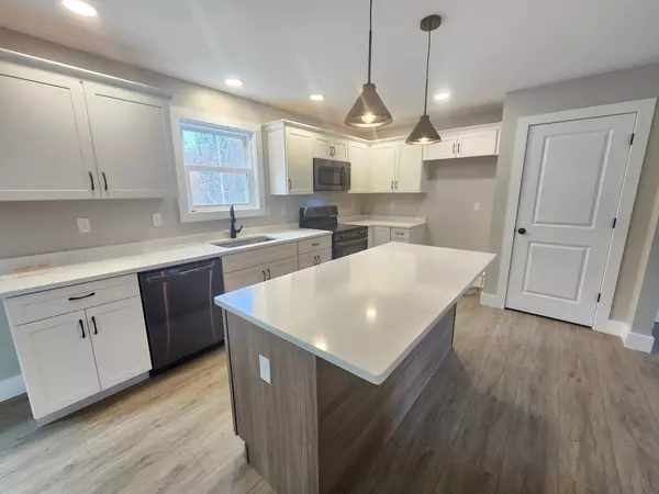 Winchendon, MA 01475,21 Cottage St