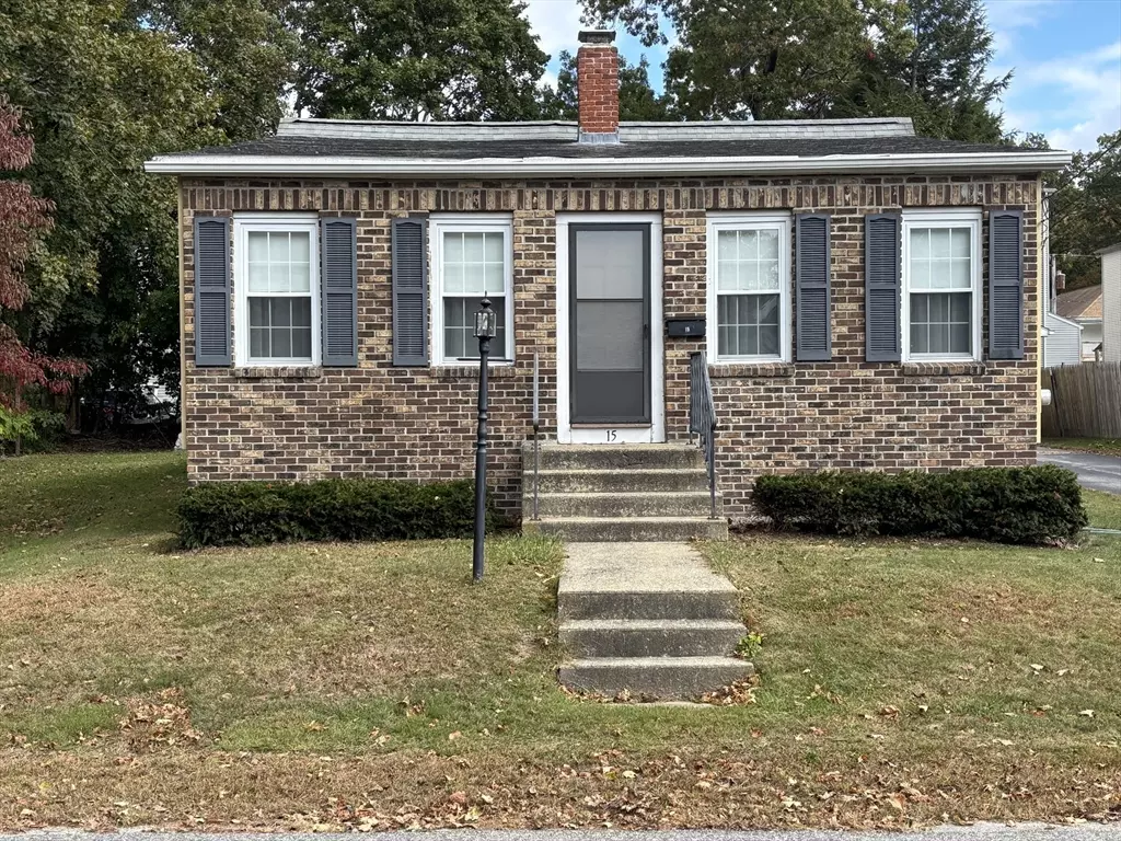 Webster, MA 01570,15 Brook Street