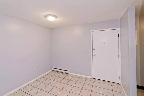 Framingham, MA 01702,17 Weld Street #32