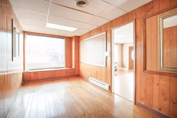 Chicopee, MA 01013,1046 Chicopee St