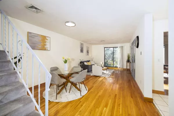Quincy, MA 02171,85 E Squantum St #10