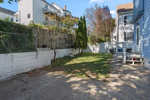 Lawrence, MA 01841,30-32 Linden St