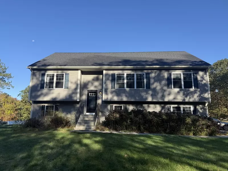 37 J Davis Rd, Charlton, MA 01570