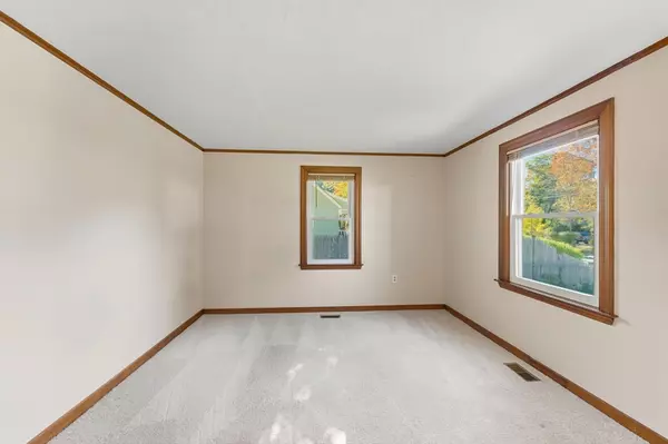 Uxbridge, MA 01569,19 Snowling Rd