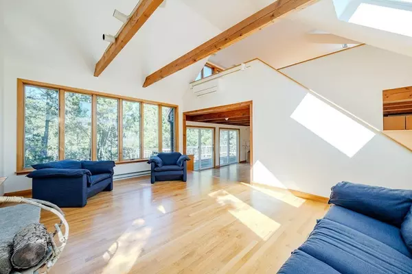 Wellfleet, MA 02667,1020 Third Ave