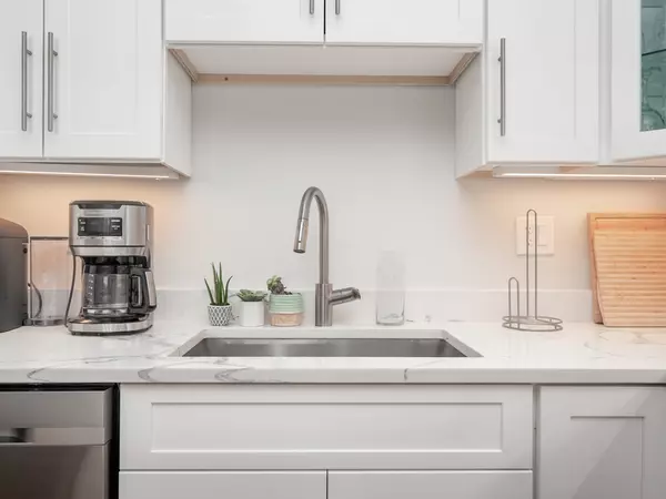 Boston, MA 02127,45 L Street #21