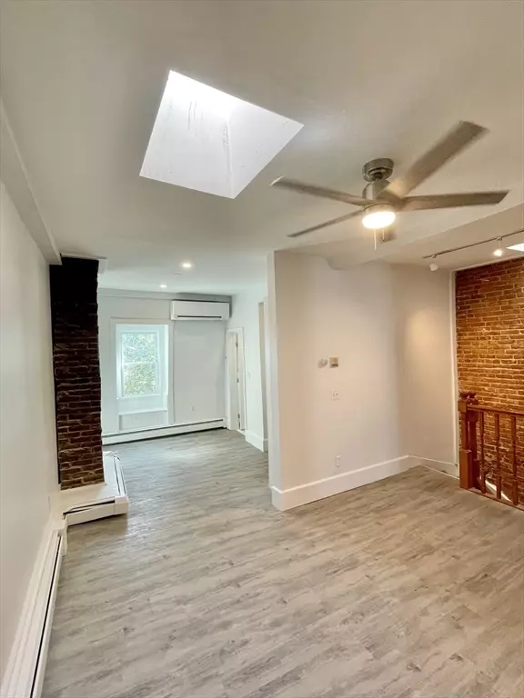655 E 7th St #3, Boston, MA 02127