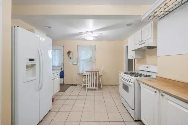 Chicopee, MA 01020,76 Montgomery
