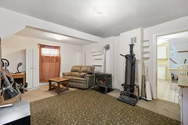 Chicopee, MA 01020,76 Montgomery