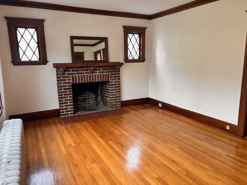 15 Chester Rd #1, Belmont, MA 02478