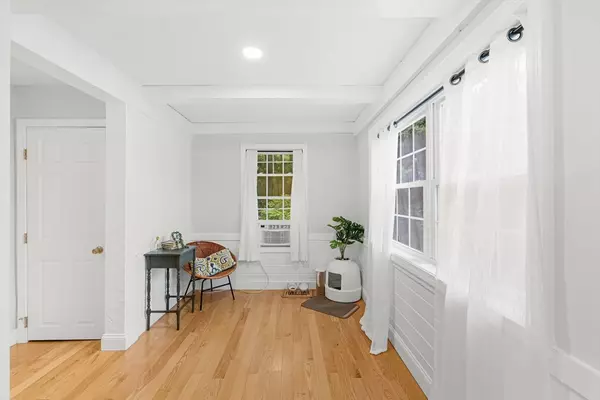 Lakeville, MA 02347,6 Vaughan St