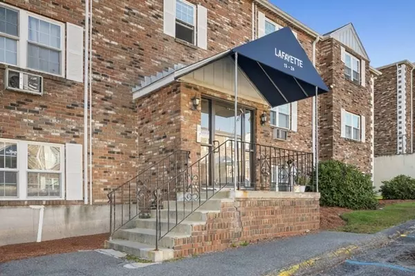 740 Central St #L22, Leominster, MA 01453