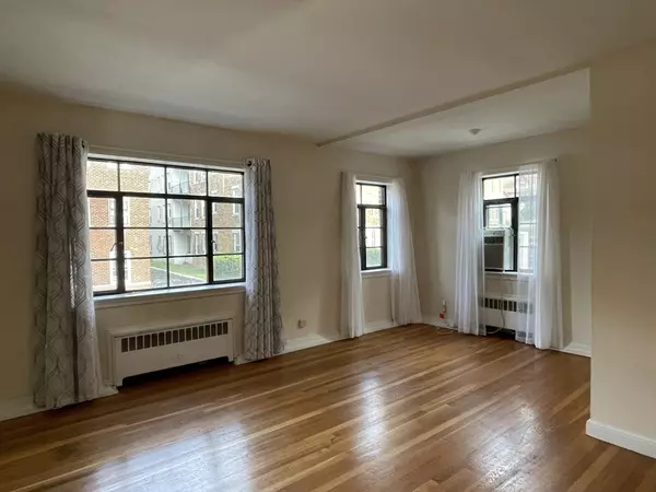 Boston, MA 02135,79 Sutherland Rd #3