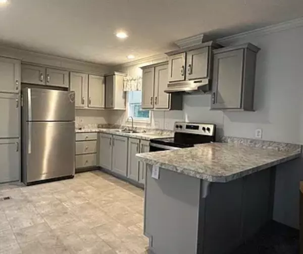 Londonderry, NH 03053,40 Pinyon Place