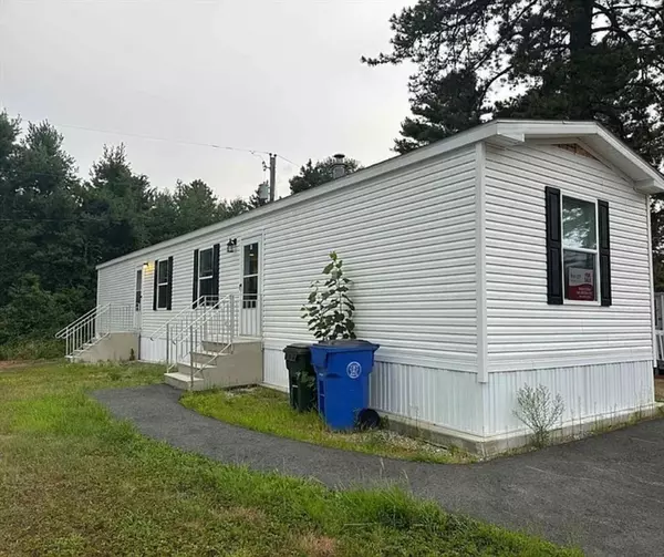 40 Pinyon Place, Londonderry, NH 03053