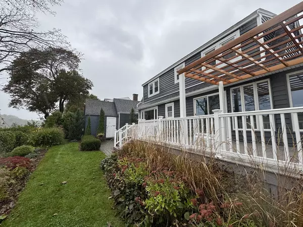 Salem, MA 01970,5 Riverbank Rd
