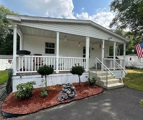 67 Pinyon Place, Londonderry, NH 03053