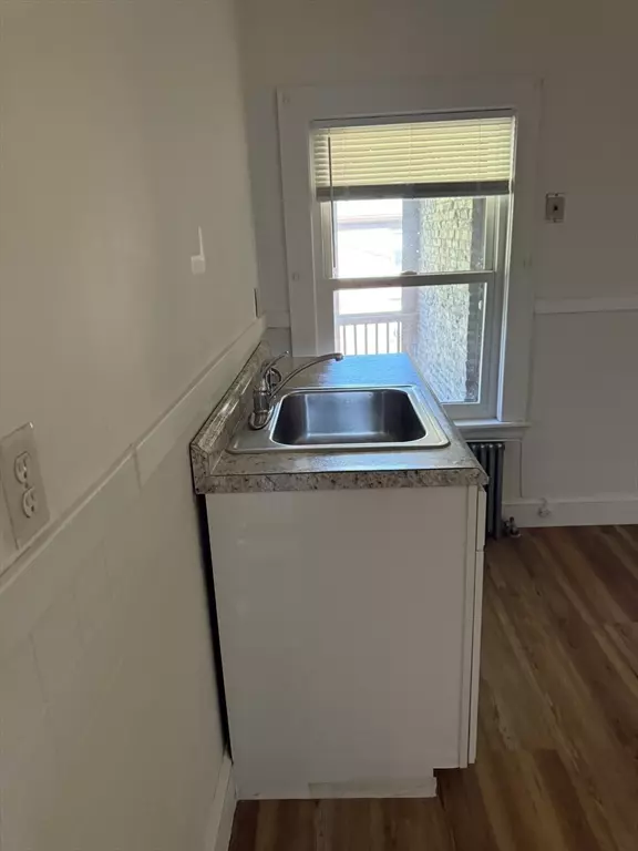 Braintree, MA 02184,33 Weston Ave #3