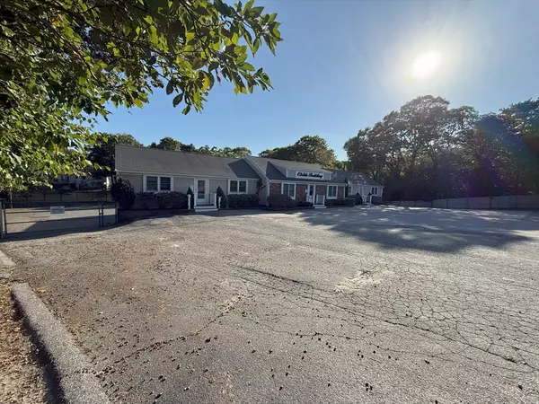 1047 Falmouth Rd #5, Barnstable, MA 02601