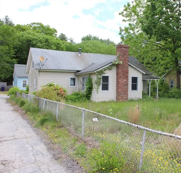 3 Ledge St, Sutton, MA 01590