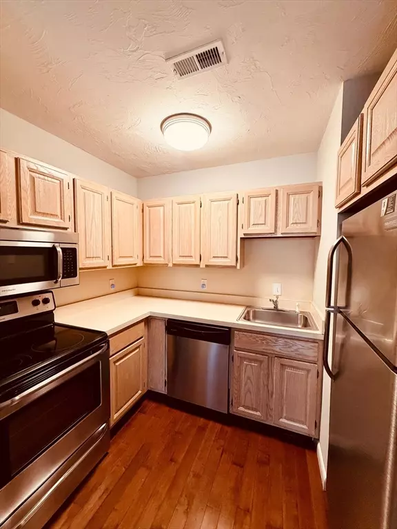 200 Falls Blvd #A105, Quincy, MA 02169