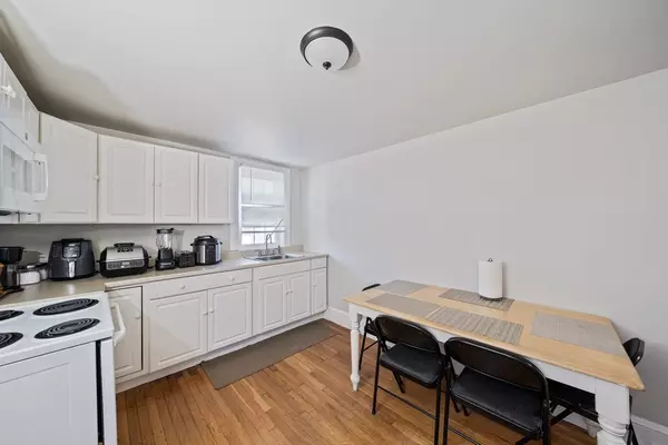 Rockland, MA 02370,17 North Ave