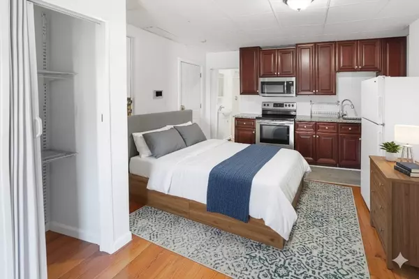 Worcester, MA 01610,8-10 Allen Street #2F