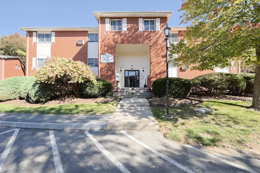 3 Dailey Street #3, Attleboro, MA 02703