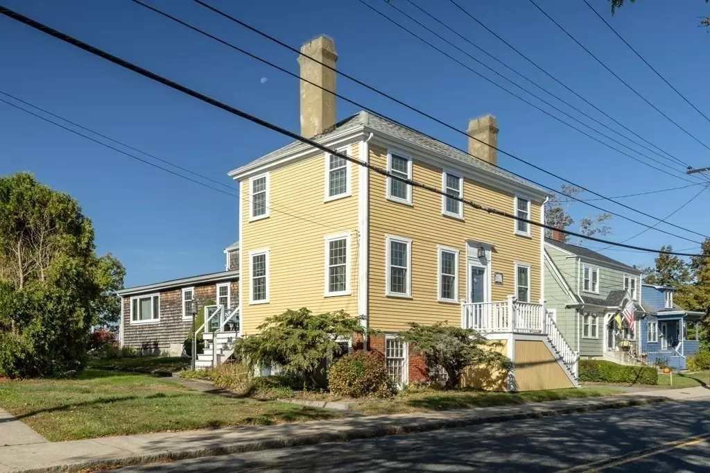 Fairhaven, MA 02719,164 Main St