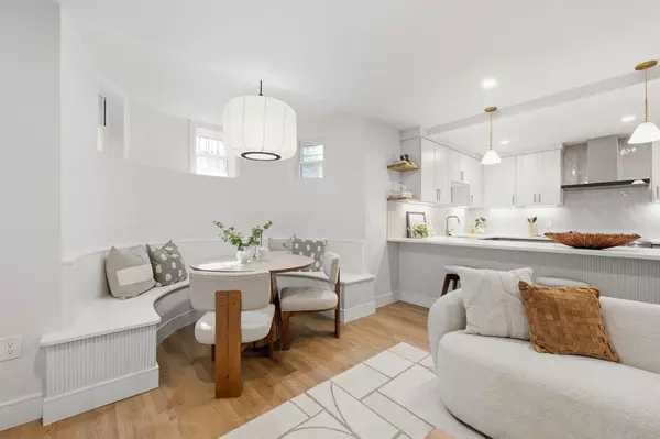 Boston, MA 02116,94 Saint Botolph St #1