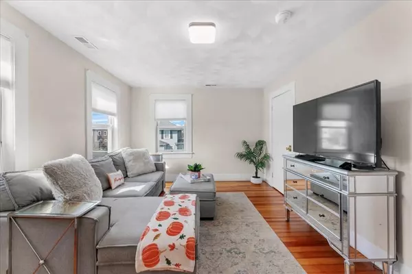 Hull, MA 02045,49-A Massasoit Ave #2